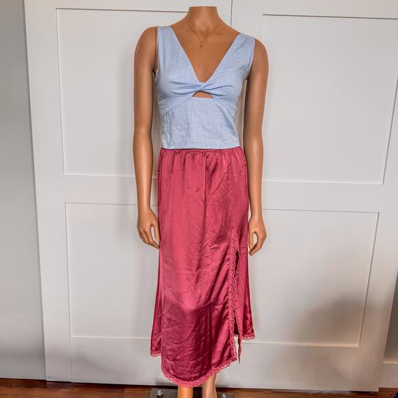 NWT-Francesca’s Bernice Fitted Pink Satin Lace Trim Slit Midi Skirt, X-Small - Picture 1 of 12